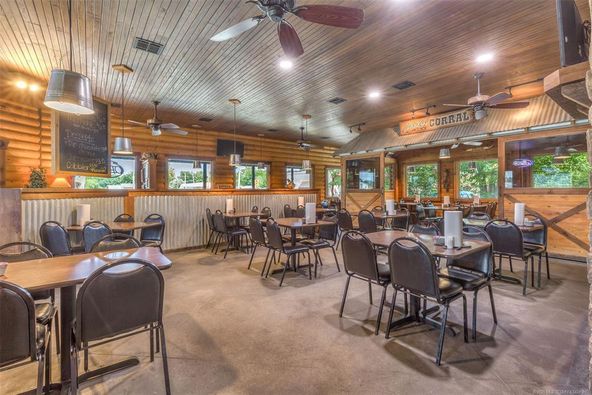 Runts BBQ: 1105 W Cherokee St, Wagoner, OK 74467